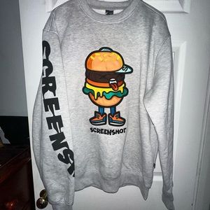 Men’s gray sweatshirt